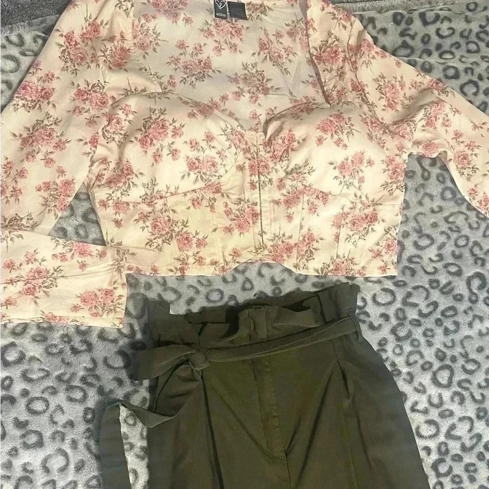 Windsor outfit - Corset Crop top with Paperbag pants NWOT